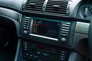 Image 37/56 of BMW M5 (2000)