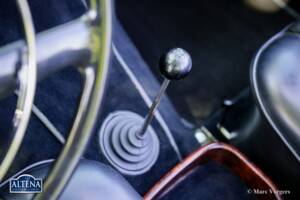 Image 22/52 of Mercedes-Benz 220 SE b (1963)
