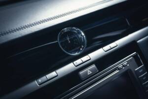 Image 12/15 of Volkswagen Phaeton W12 (2010)