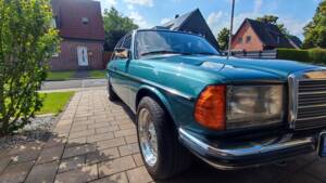 Immagine 38/45 di Mercedes-Benz 280 E (1980)