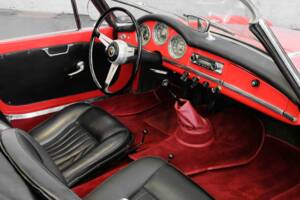 Afbeelding 21/46 van Alfa Romeo Giulia 1600 Spider (1963)