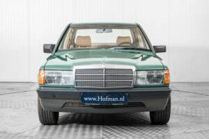Obraz 14/50 pojazdu Mercedes-Benz 190 D 2.5 (1986)