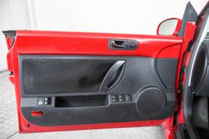 Image 35/50 de Volkswagen New Beetle 2.0 (2006)