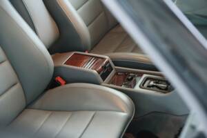 Bild 34/50 von Mercedes-Benz 500 E (1993)