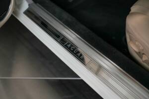 Image 42/50 of Jaguar XJR 4.0 (1995)