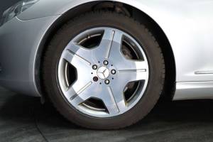 Image 29/30 of Mercedes-Benz CL 500 (2006)
