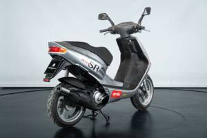 Image 6/29 de Aprilia SR 50 (1994)