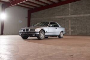 Immagine 14/27 di BMW 328i (1995)