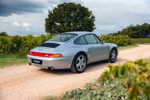 Image 3/15 of Porsche 911 Carrera 4 (1994)