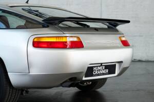 Image 16/50 of Porsche 928 GT (1989)