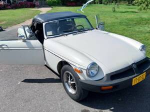 Image 3/8 of MG MGB (1979)