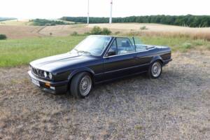 Immagine 5/8 di BMW 320i (1987)