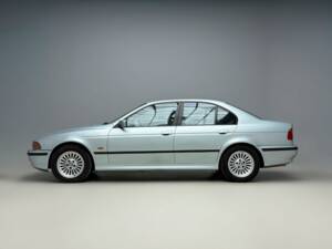 Bild 6/25 von BMW 540i (1998)