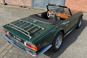 Image 15/24 de Triumph TR 6 (1973)