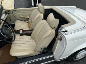 Image 29/50 of Mercedes-Benz 280 SL (1969)