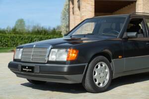 Imagen 18/50 de Mercedes-Benz 200 TE (1993)
