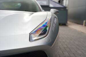 Image 40/50 of Ferrari 488 GTB (2017)
