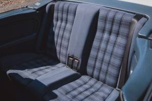 Bild 25/36 von BMW 318i (1991)