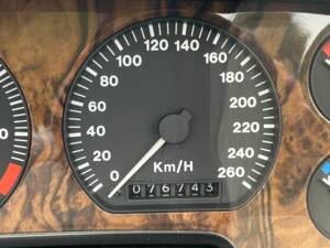 Image 14/40 of Jaguar XJS 5.3 V12 (1991)