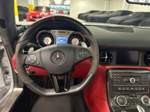 Image 11/32 of Mercedes-Benz SLS AMG GT Roadster (2013)