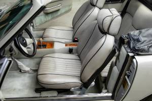 Image 12/27 of Aston Martin V8 EFi Volante (1987)