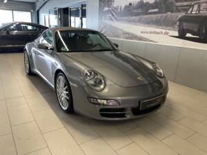 Imagen 4/17 de Porsche 911 Carrera 4S (2005)