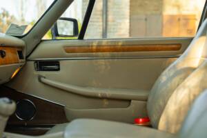 Image 36/50 de Jaguar XJ-S 3.6 (1988)