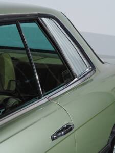 Image 11/66 of Mercedes-Benz 450 SLC (1977)
