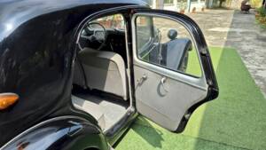 Image 32/48 of Citroën Traction Avant 11 BL (1955)