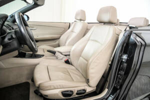 Image 20/50 of BMW 125i (2008)