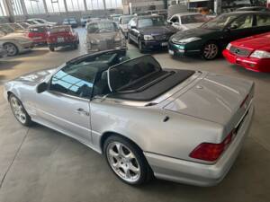 Afbeelding 18/60 van Mercedes-Benz SL 500 &quot;Silver Arrow&quot; (2002)