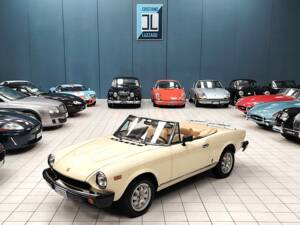 Bild 1/64 von FIAT Spider 2000 (1982)