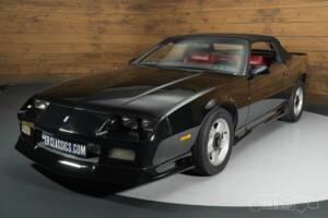 Bild 15/19 von Chevrolet Camaro RS 191 (1991)