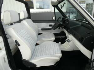 Image 13/23 of Volkswagen Golf Mk I Convertible 1.8 (1992)