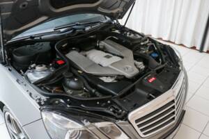Bild 13/19 von Mercedes-Benz E 63 AMG (2009)