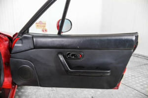 Immagine 36/50 di Mazda MX-5 1.6 (1990)
