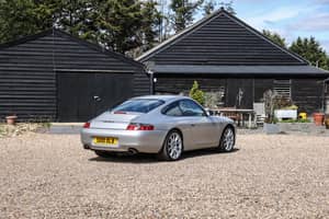 Image 9/32 of Porsche 911 Carrera (1998)