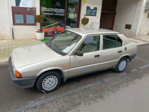 Immagine 50/50 di Alfa Romeo 33 - 1.3 S (1989)
