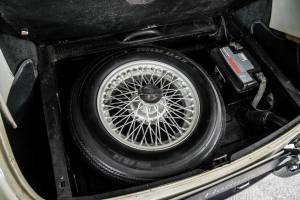 Imagen 46/50 de MG MGB GT (1966)