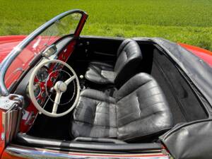 Image 6/9 of Mercedes-Benz 190 SL (1962)