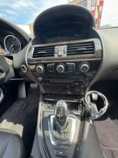 Bild 62/99 von BMW 650i (2007)