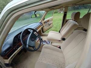 Bild 2/7 von Mercedes-Benz 500 SE (1979)