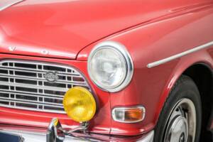 Image 22/50 of Volvo P 123 GT (1968)