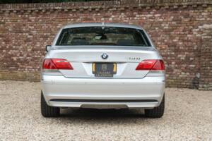 Immagine 6/50 di BMW 750i (2007)