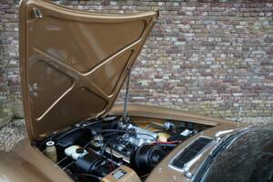 Image 9/50 of Volvo 1800 E (1972)