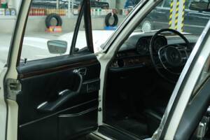 Afbeelding 23/70 van Mercedes-Benz 300 SEL (1968)