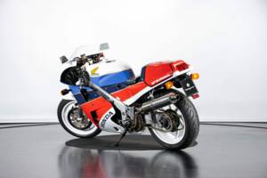 Immagine 2/48 di Honda VFR 750R RC 30 (1988)