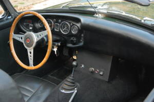Image 19/27 of MG MGB (1969)