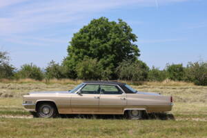 Imagen 4/8 de Cadillac Sedan DeVille (1969)