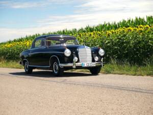 Imagen 6/43 de Mercedes-Benz 220 S (1957)